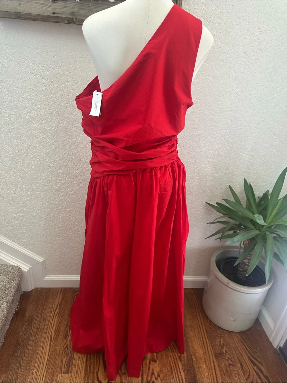 Abercrombie & fitch red one shoulder maxi dress ladies size XL NWT
